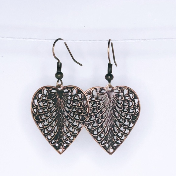 ♡ 2 for 20$ ♡ Heart Cutout Pendant Earrings - Picture 1 of 3
